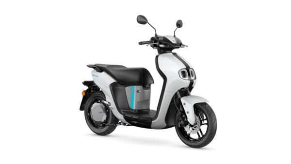 2023-Yamaha-EJE025S-EU-Mllky_White-Studio-001-03_Mobile