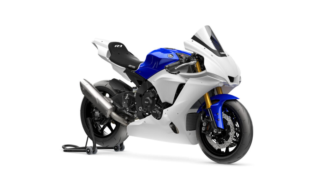 2023-Yamaha-YZF1000R1GYTR-EU-Primer_White-Studio-001-03