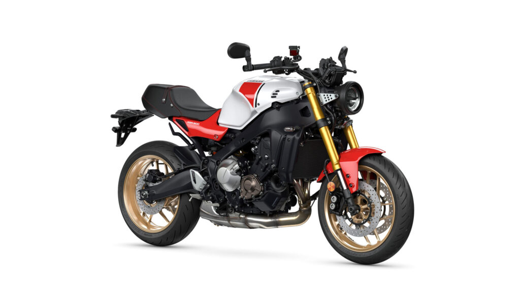 2024-Yamaha-XS850-EU-Legend_Red-Studio-001-03