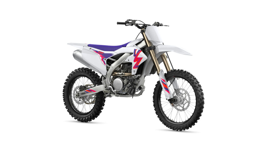 2024-Yamaha-YZ250FSV-EU-Anniversary_White-Studio-001-03