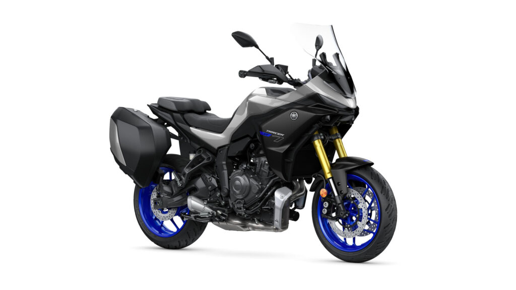 2025-Yamaha-MT07TRGT-EU-Icon_Performance-Studio-001-03