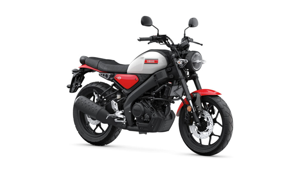 2025-Yamaha-XS125-EU-Legend_White-Studio-001-03