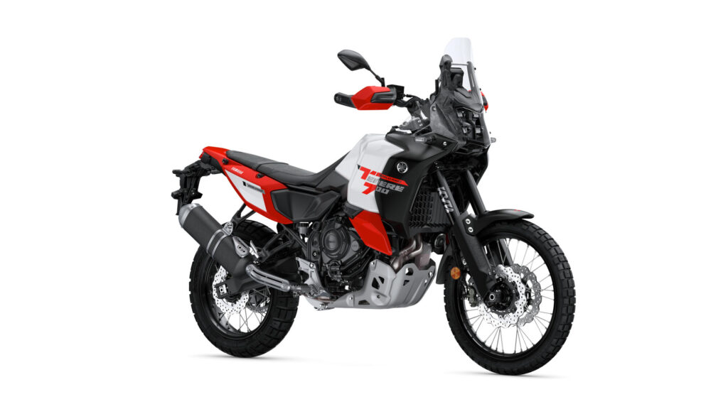 2026-Yamaha-XTZ700D-EU-Redline_White-Studio-001-03