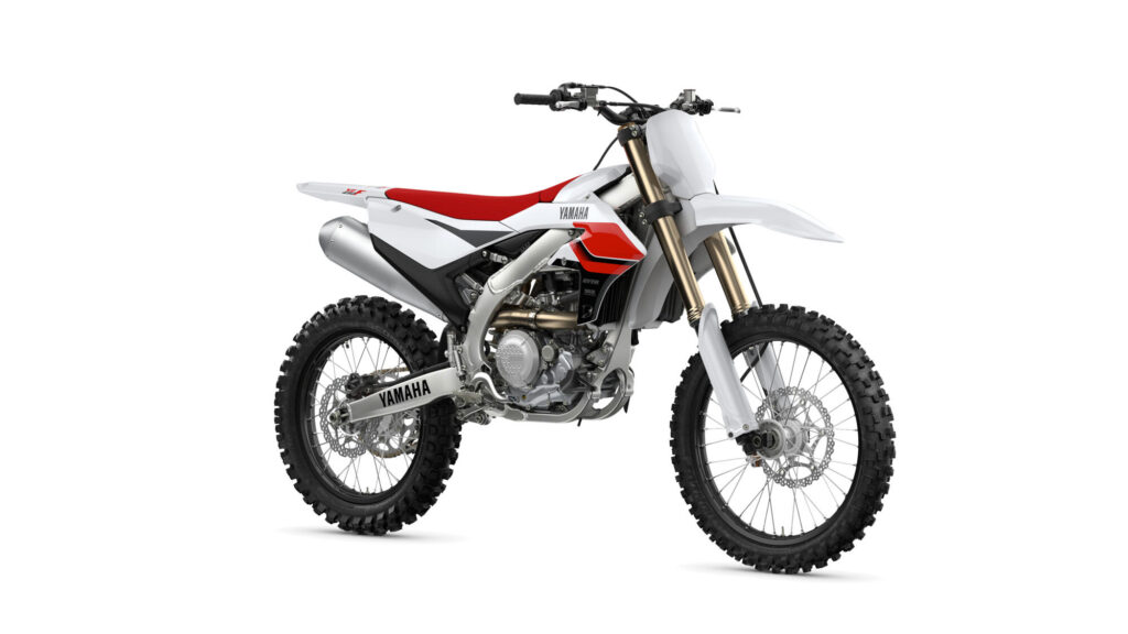 2026-Yamaha-YZ450FSV-EU-Anniversary_White-Studio-001-03