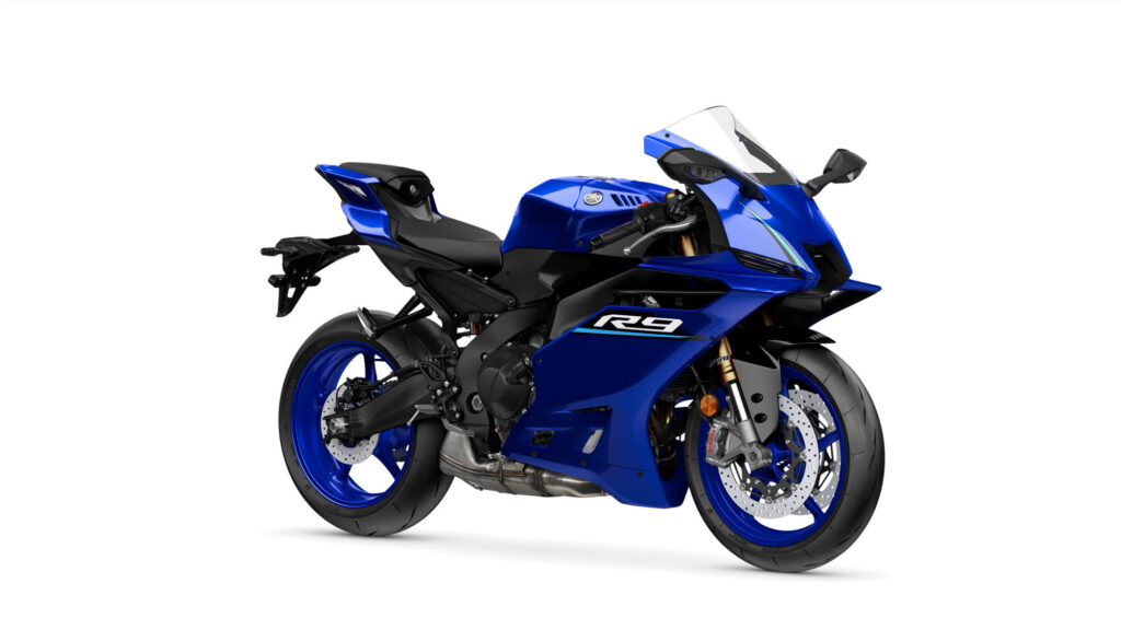 2026-Yamaha-YZF900R9-EU-Icon_Blue-Studio-001-03